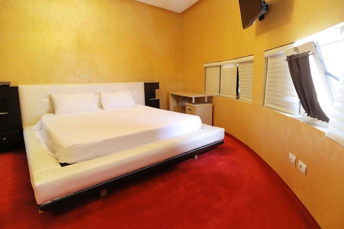 Imagen de la habitación del Hotel Gjuta. Foto 14
