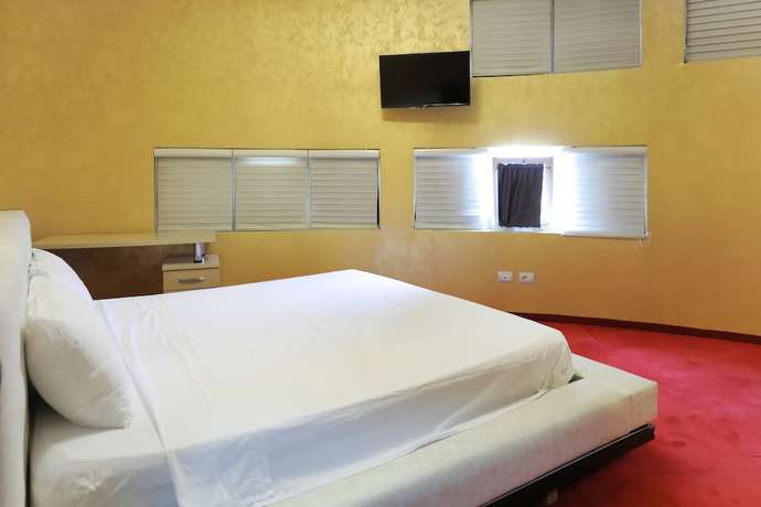 Imagen de la habitación del Hotel Gjuta. Foto 15