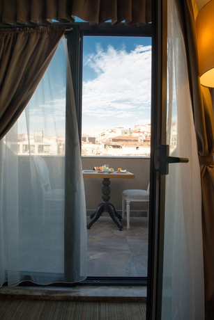 Imagen de la habitación del Hotel Gk Regency Suites. Foto 10