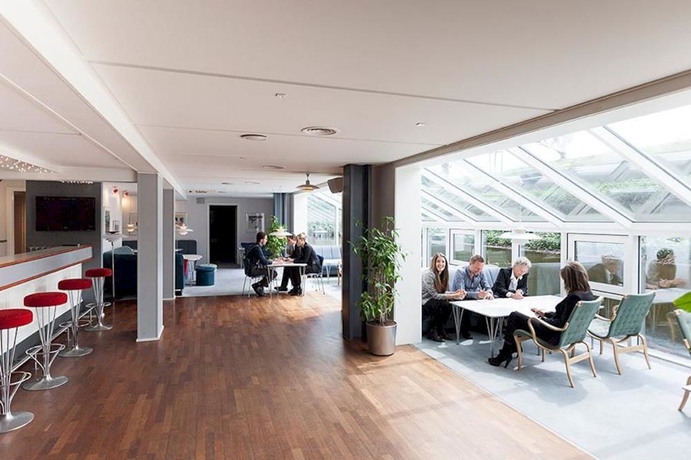 Imagen de los interiores del Hotel Gl. Avern&aelig;s Sinatur and Konference. Foto 7