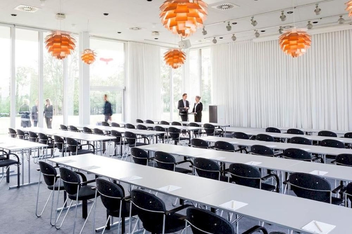 Imagen de los interiores del Hotel Gl. Avern&aelig;s Sinatur and Konference. Foto 8