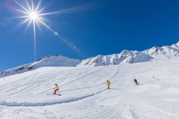 Imagen de los exteriores del Hotel Glacier Grawand. Foto 12