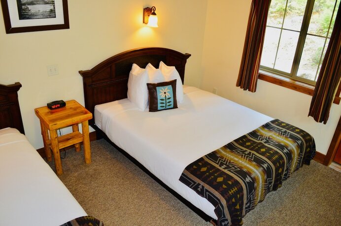 Imagen general del Hotel Glacier Guides Lodge. Foto 17