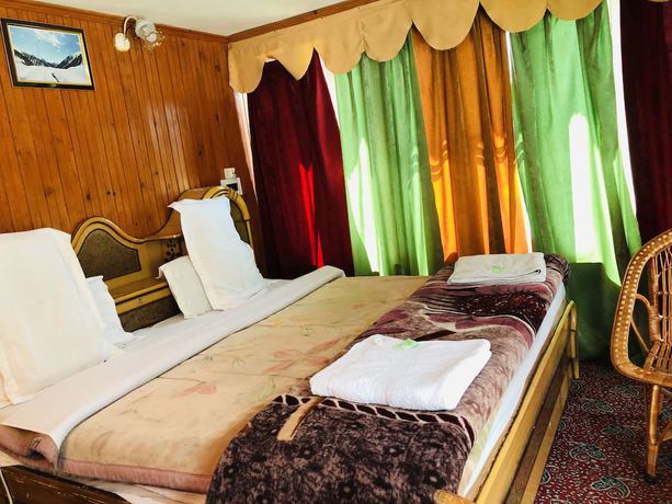 Imagen de la habitación del Hotel Glacier Heights. Foto 16