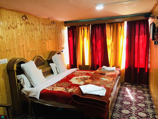 Imagen de la habitación del Hotel Glacier Heights. Foto 17