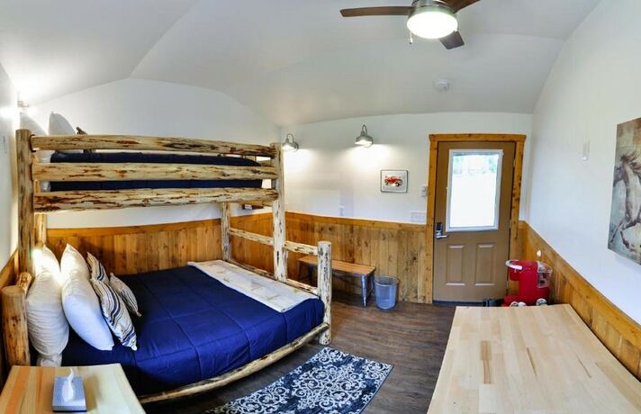 Imagen de la habitación del Hotel Glacier Homestead. Foto 16