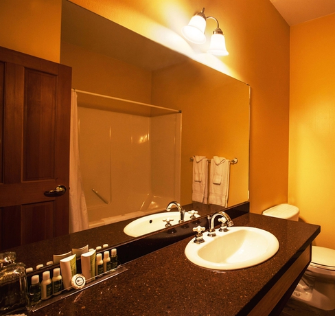 Imagen de la habitación del Hotel Glacier House Resort. Foto 8