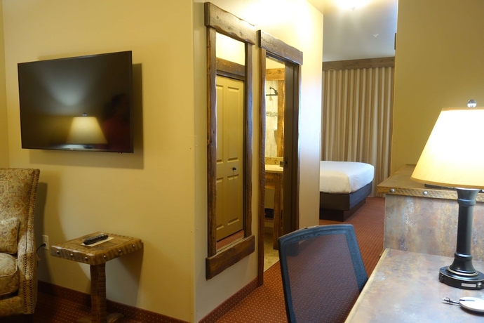Imagen de la habitación del Hotel Glacier International Lodge. Foto 2