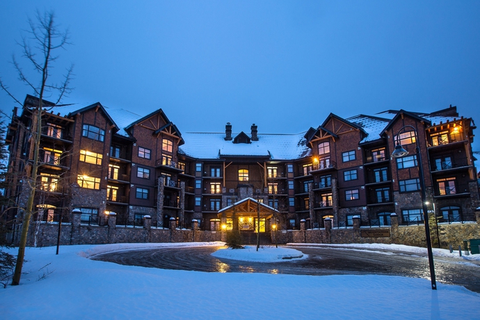 Imagen general del Hotel Glacier Mountaineer Lodge. Foto 4