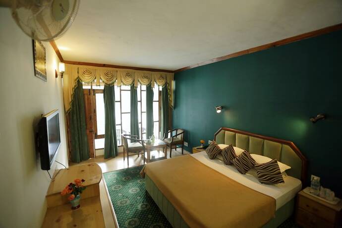 Imagen de la habitación del Hotel Glacier Resorts. Foto 19