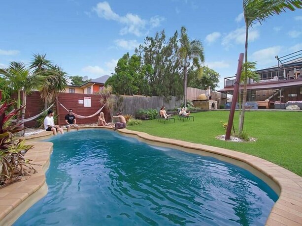 Imagen de la piscina del Hotel Gladstone Backpackers. Foto 35