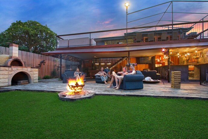 Imagen de los exteriores del Hotel Gladstone Backpackers. Foto 29