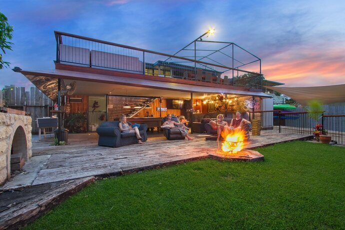 Imagen de los exteriores del Hotel Gladstone Backpackers. Foto 31