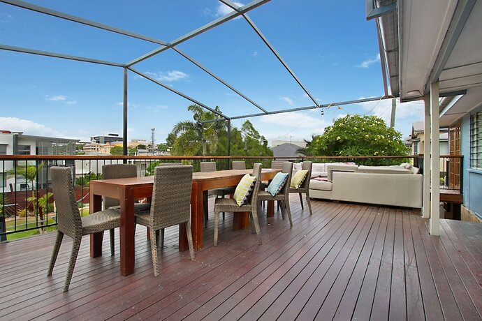 Imagen de los exteriores del Hotel Gladstone Backpackers. Foto 32
