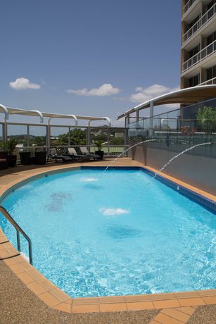 Imagen de la piscina del Hotel Gladstone Capricorn Apartments. Foto 16