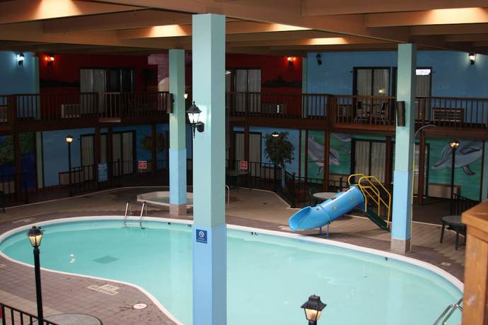 Imagen de la piscina del Hotel Gladstone Inn and Suites, Jamestown. Foto 20