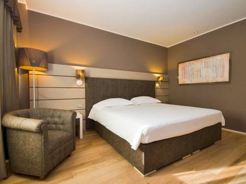 Imagen de la habitación del Hotel Glamour. Foto 9