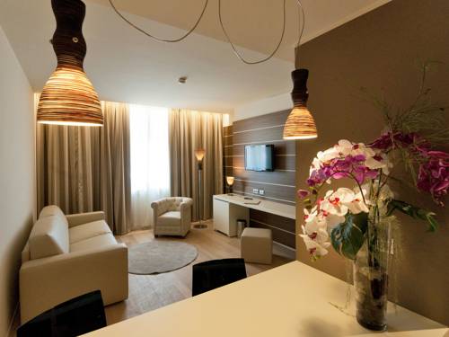Imagen de la habitación del Hotel Glamour. Foto 12
