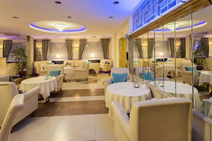 Imagen del bar/restaurante del Hotel Glamour, Przeźmierowo. Foto 4