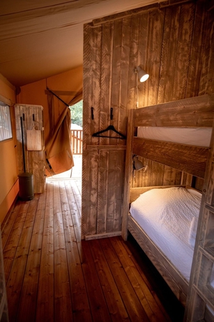 Imagen de la habitación del Hotel Glamping Can Bora Lodges. Foto 1