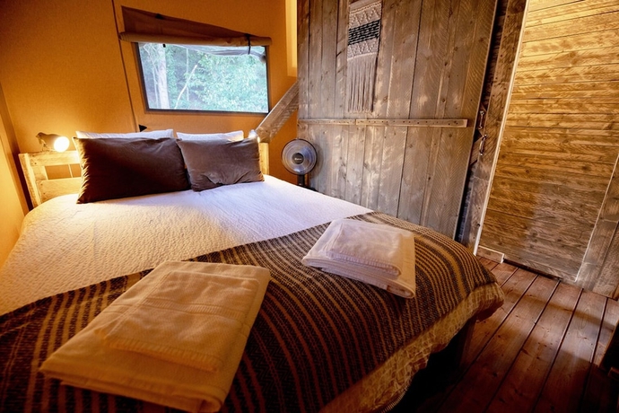 Imagen de la habitación del Hotel Glamping Can Bora Lodges. Foto 4