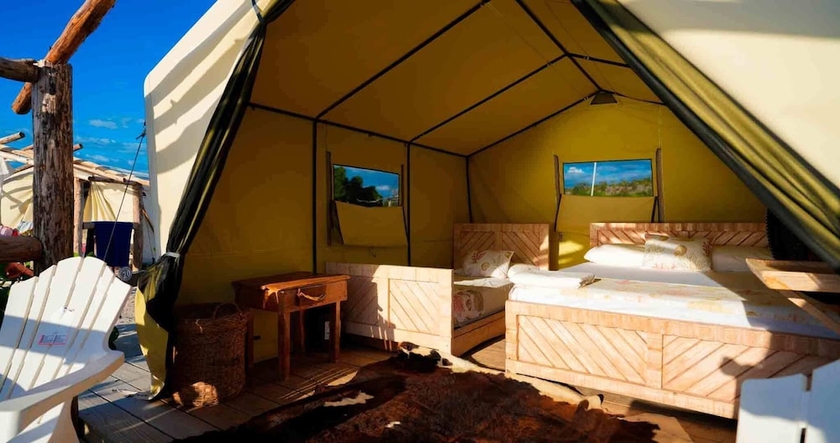 Imagen de la habitación del Hotel Glamping Ecolodge Cueva de las &Aacute;guilas. Foto 9