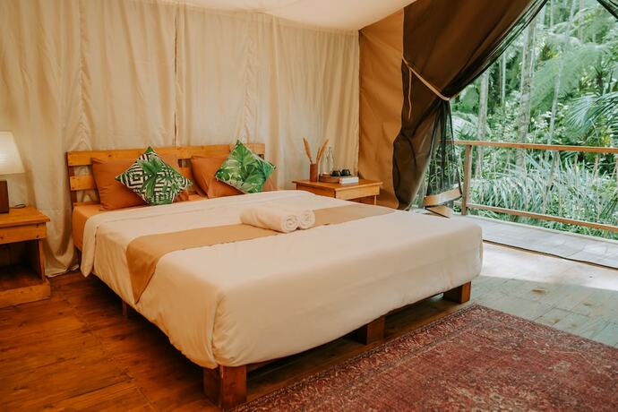 Imagen de la habitación del Hotel Glamping tent near the waterfall. Foto 19