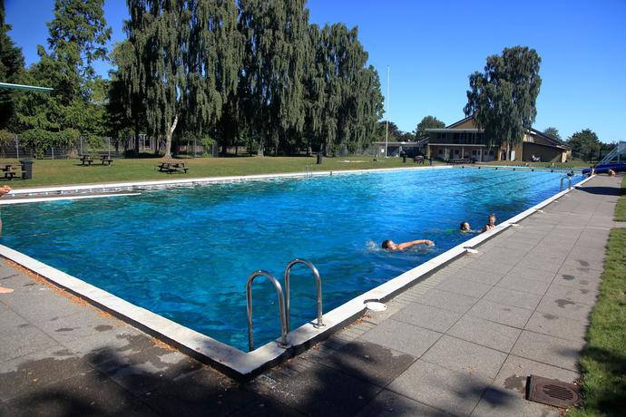 Imagen de la piscina del Hotel Glamsbjerg. Foto 12