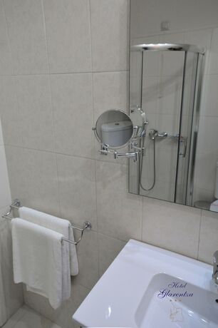 Imagen general del Hotel Glarentza. Foto 2