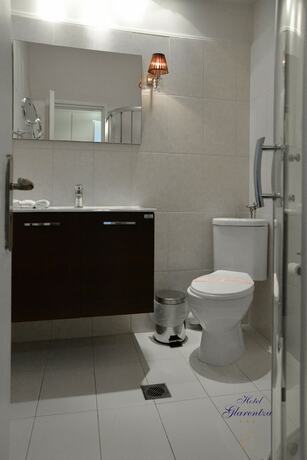 Imagen general del Hotel Glarentza. Foto 9