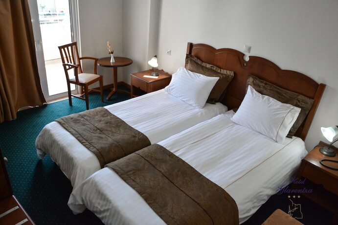 Imagen de la habitación del Hotel Glarentza. Foto 19