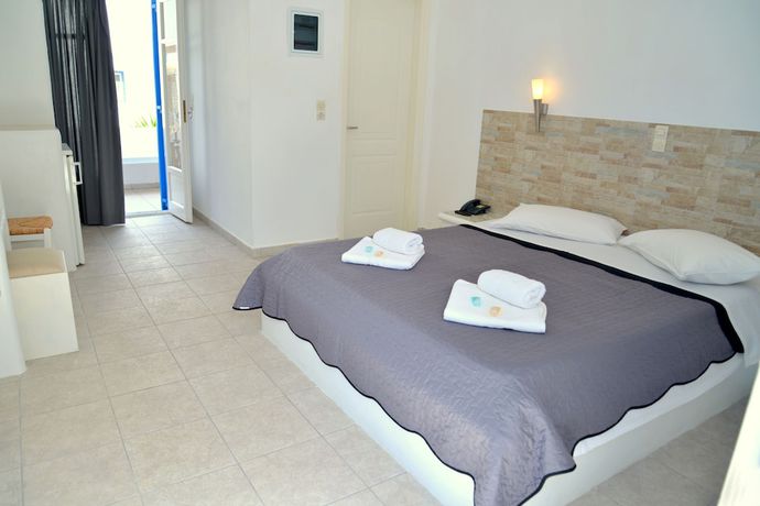 Imagen de la habitación del Hotel Glaronisia. Foto 4