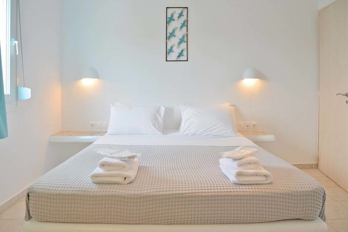 Imagen de la habitación del Hotel Glaronisia. Foto 15