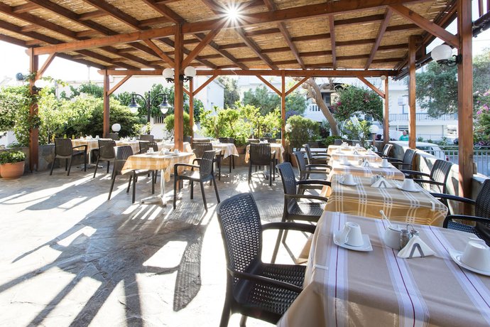 Imagen del bar/restaurante del Hotel Glaros, Paleochora. Foto 6