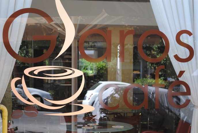 Imagen de los exteriores del Hotel Glaros, Pireo. Foto 4