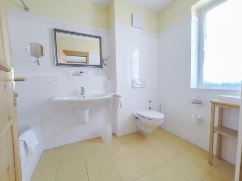 Imagen de la habitación del Hotel Glasl's Landhotel. Foto 5