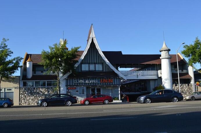 Imagen general del Hotel Glass Slipper Inn - Stanford Palo Alto. Foto 1