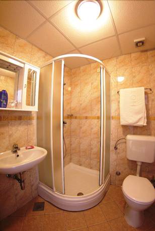 Imagen de la habitación del Hotel Glavović. Foto 11