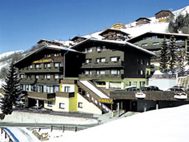 Imagen general del Hotel Glemm By Avenida Superior and Residences. Foto 4