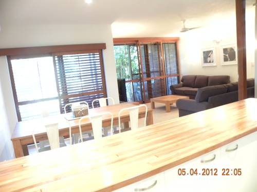 Imagen de la habitación del Hotel Glen Eden Beach Resort. Foto 4
