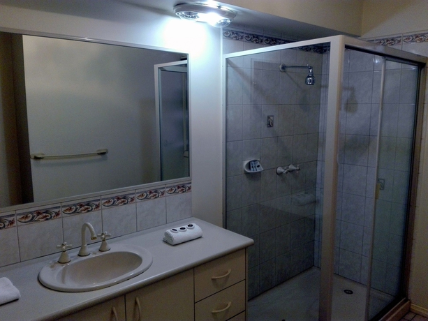 Imagen de la habitación del Hotel Glen Inn. Foto 7