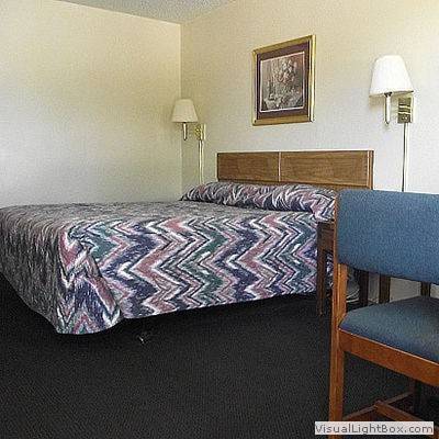 Imagen general del Hotel Glen Rose Inn And Suites. Foto 1