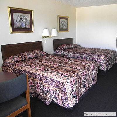 Imagen de la habitación del Hotel Glen Rose Inn And Suites. Foto 3