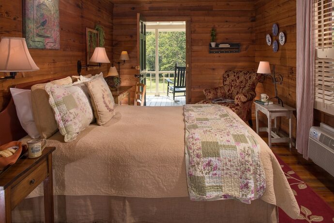 Imagen de la habitación del Hotel Glen-Ella Springs Inn. Foto 18