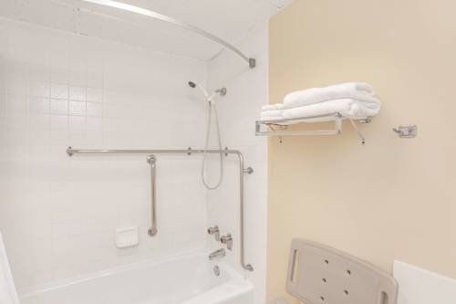 Imagen de la habitación del Hotel Glendale Express Los Angeles. Foto 5