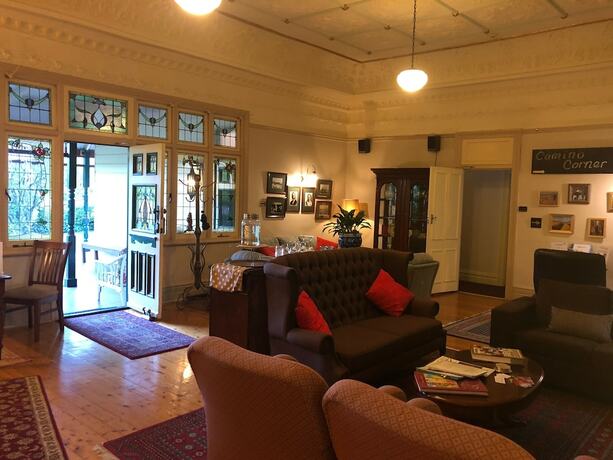 Imagen de los interiores del Hotel Glenella Guesthouse. Foto 17