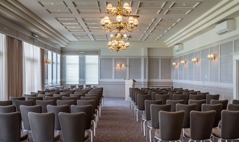 Imagen de los interiores del Hotel Glenlo Abbey. Foto 11