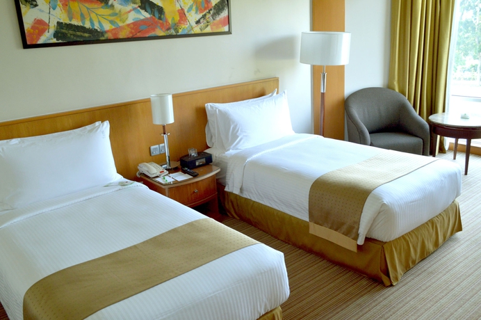 Imagen de la habitación del Hotel Glenmarie Hotel & Golf Resort. Foto 13