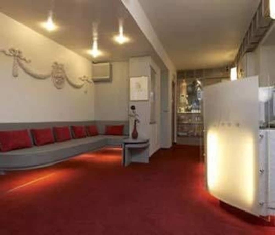 Imagen de los interiores del Hotel Glenmore. Foto 19