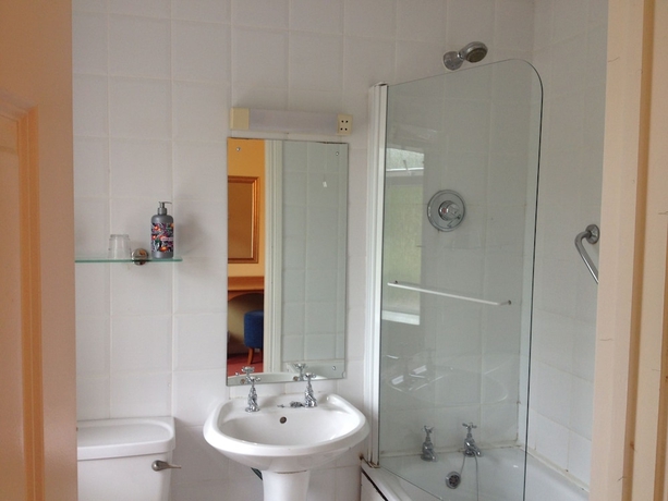 Imagen de la habitación del Hotel Glenmore House. Foto 12